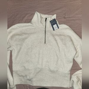Universal thread zip pullover